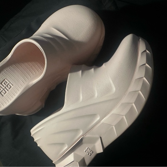 Givenchy Marshmallow Wedge - Picture 5 of 5